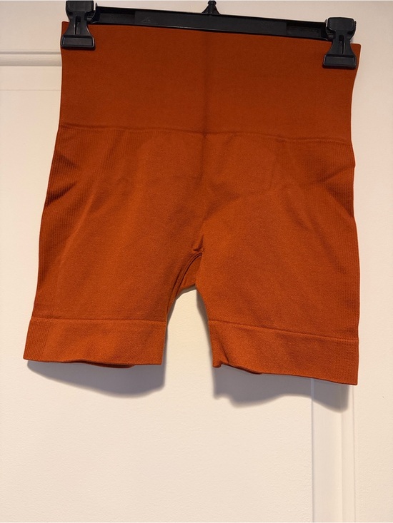 SET Active Pants - SET ACTIVE. Red seamless bike shorts. Size small. Worn once